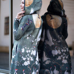 BAIKA női kabát Virágzó szárnyak – 100% pamut külső, 90% akril + 10% elasztán belső, cipzáras záródás, művészi daru- és virágminta