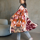 BAIKA női kötött kabát Kollázs Elegancia – cipzáras, mintás, meleg tónusú kollázsgrafikával